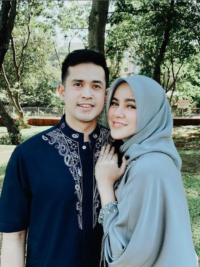 Potret Kemesraan Olla Ramlan dan Aufar Hutapea Selama Menikah
