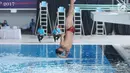 Peloncat indah saat berlomba di Indonesia Open Aquatic Championship 2017 di Stadion Aquatic GBK, Jakarta, Selasa (5/12). Ajang ini merupakan test event empat cabang olahraga akuatik, jelang pelaksanaan Asian Games 2018. (Liputan6.com/Helmi Fithriansyah)