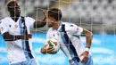 Penyerang Lazio, Ciro Immobile, merayakan gol yang dicetaknya ke gawang Torino pada laga lanjutan Serie A pekan ke-29 di Stadion Olimpico Grande Torino, Rabu (1/7/2020) dini hari WIB. Lazio menang 2-1 atas Torino. (AFP/Isabella Bonotto)