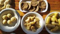 Pempek Palembang berbahan kentang dipercaya bermanfaat bagi para penderita diabetes (Liputan6.com / Nefri Inge)