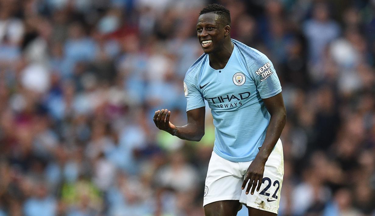 6. Benjamin Mendy (Bek Kiri) - The Citizens mengeluarkan dana hingga 52 juta poundsterling untuk melabuhkan Mendy dari AS Monaco. (AFP/Oli Scarff)