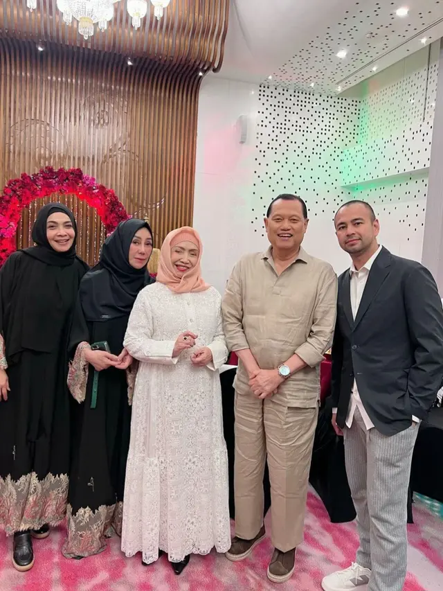 Tasyakuran Pulang Haji Rieta Amilia