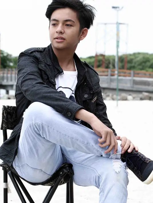 Pada malam puncak SCTV Awards 2016 yang akan digelar pada 30 November mendatang, Angga Aldi dan temannya disinetron Mermaid in Love akan menampilkan drama musikal. (Deki Prayoga/Bintang.com)