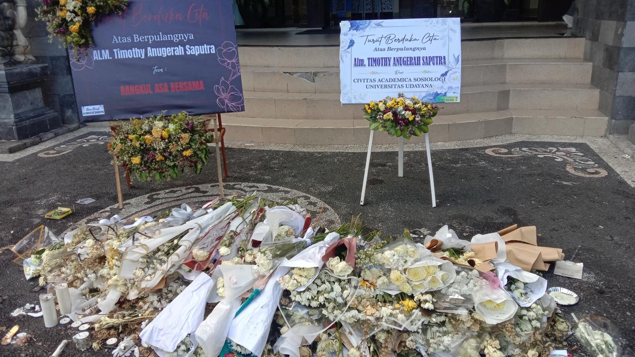 Gedung Fakultas Ilmu Sosial dan Ilmu Politik (FISIP) di Kampus Sudirman, Universitas Udayana, di Kecamatan Denpasar Barat, Kota Denpasar, Senin (20/10).