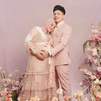 Lihat deretan kado mewah untuk bayi Aurel Hermansyah dan Atta Halilintar. (Instagram/attahalilintar).