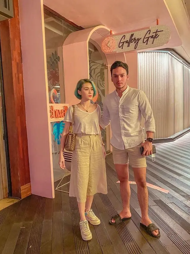 Potret Mesra Dara The Virgin dan Kekasih. (Sumber: Instagram/darathevirgin)