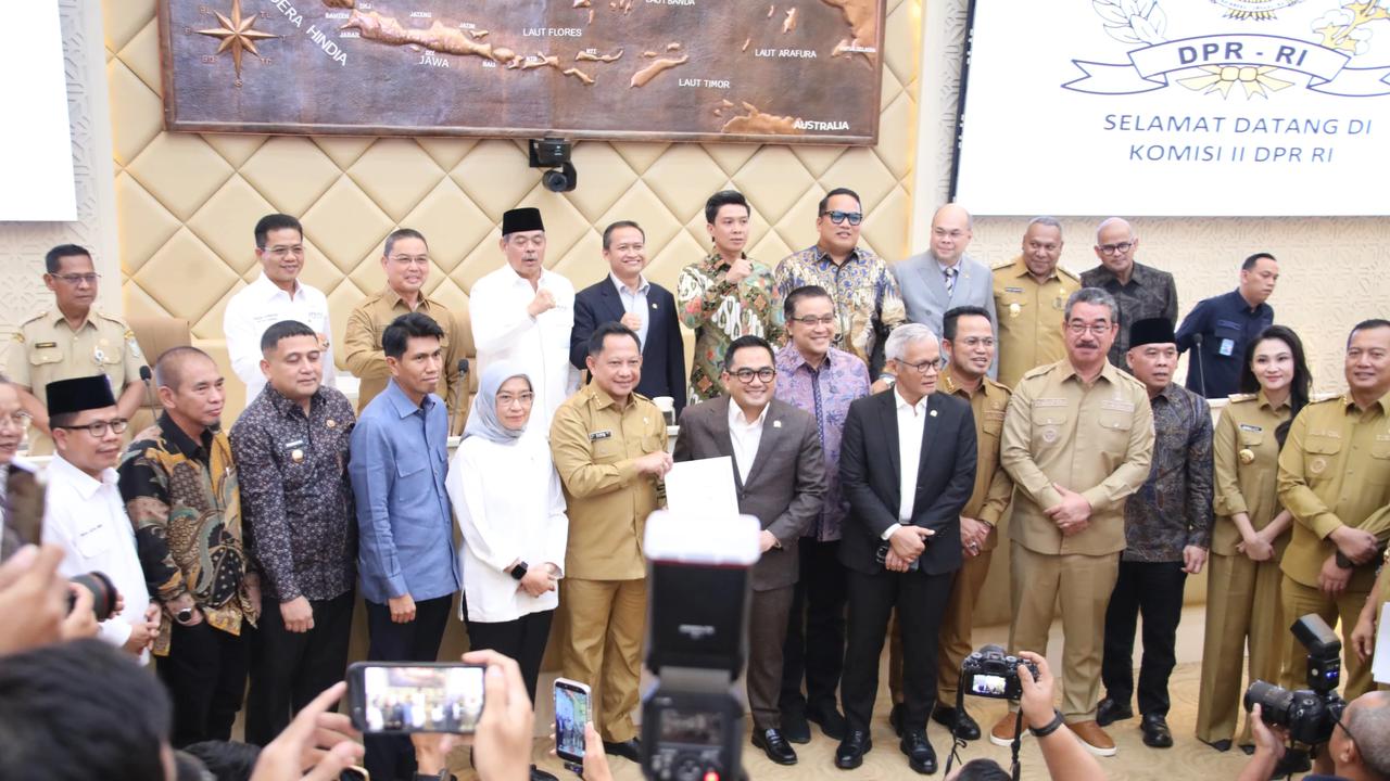 Solusi Penataan PPPK di Daerah, Mendagri Minta Pemda Tidak Rekrut Tenaga Honorer Baru