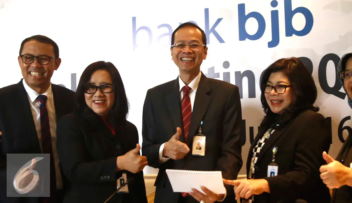 Pendapatan bunga bersih yang tumbuh sebesar 25,9 persen (YoY) dan fee based income yang tumbuh 8,4 persen (YoY) menjadi faktor utama penyumbang laba bersih Bank BJB, Jakarta, Kamis (28/7). (Liputan6.com/Angga Yuniar)
