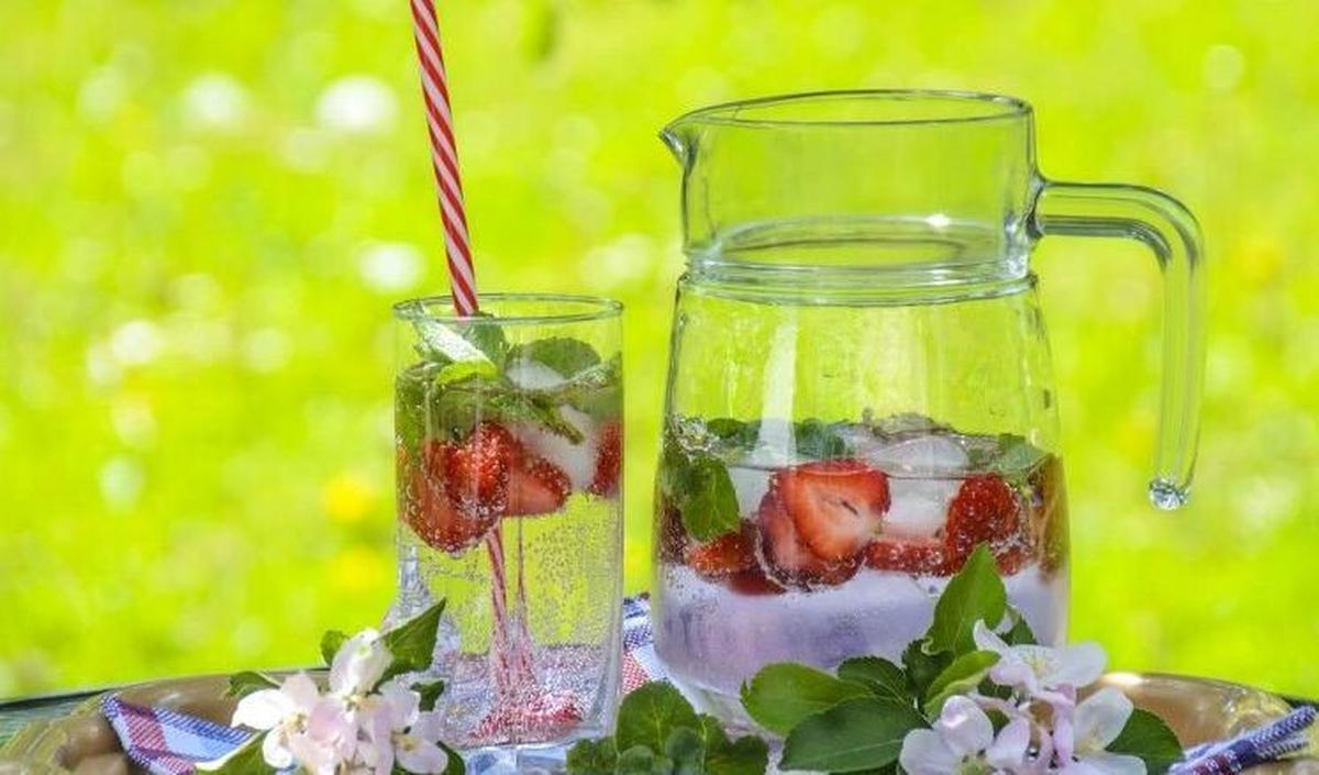 3.&nbsp;Infused Water: Pilihan Menarik dengan Rasa Alami