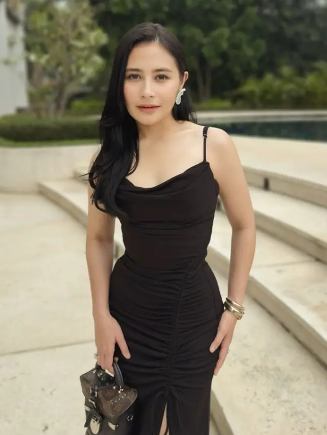 Outfit Kondangan ala Prilly