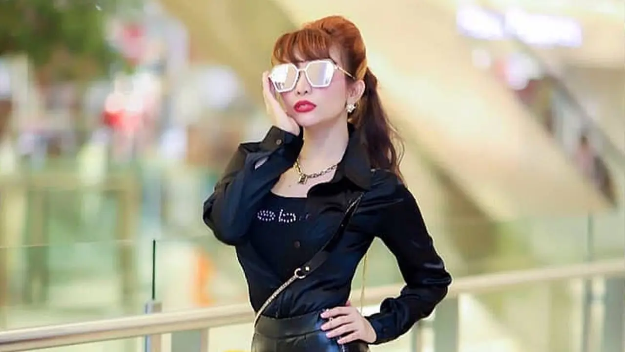 [Bintang] Roro Fitria