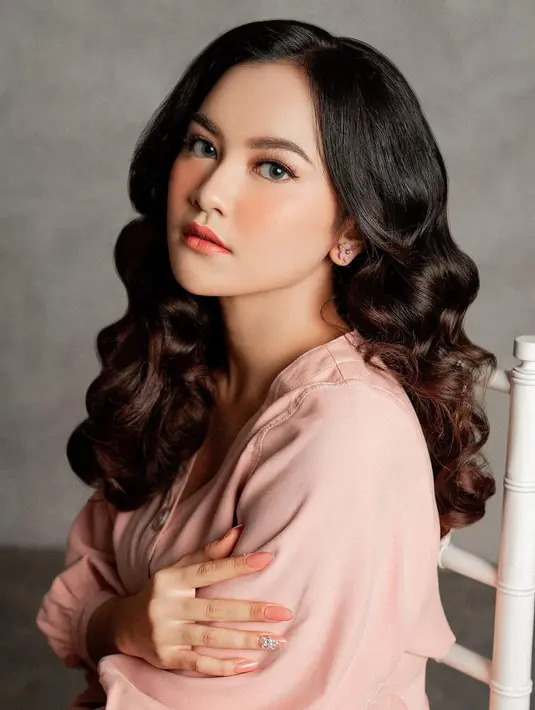 Tak hanya lagu Melawan Restu, lagu Mahalini yang berjudul Salah juga jadi soundtrack Ikatan Cinta. (Foto: instagram.com/mahaliniraharj)