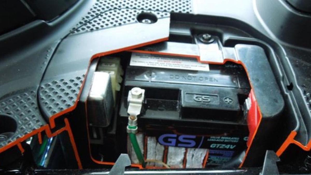Benarkah Kabel Aki Harus Dilepas Jika Motor Tak Dipakai Lama? - Berita