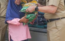 FOTO: Harga Beras Mulai Turun di Tengah Bulog Gencar Gelar Operasi Pasar di Bogor