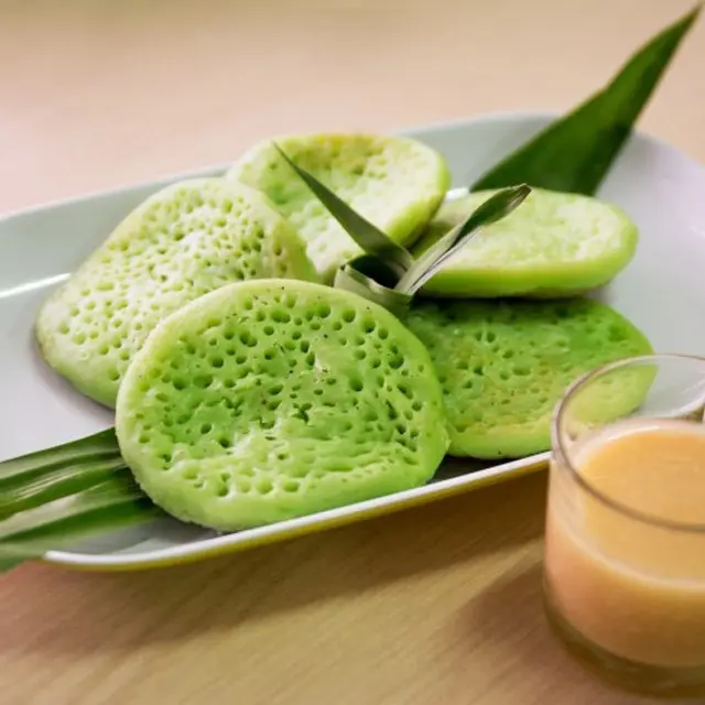 Serabi Hijau Pandan.