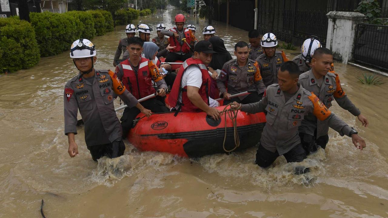 Banjir di Vila Nusa Indah Bogor