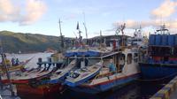 Lima kapal asing pencuri ikan yang ditangkap petugas Pangkalan Pengawasan Sumber Daya Kelautan dan Perikanan (PSDKP) Bitung, Sulawesi Utara. (Liputan6.com/Yoseph Ikanubun)