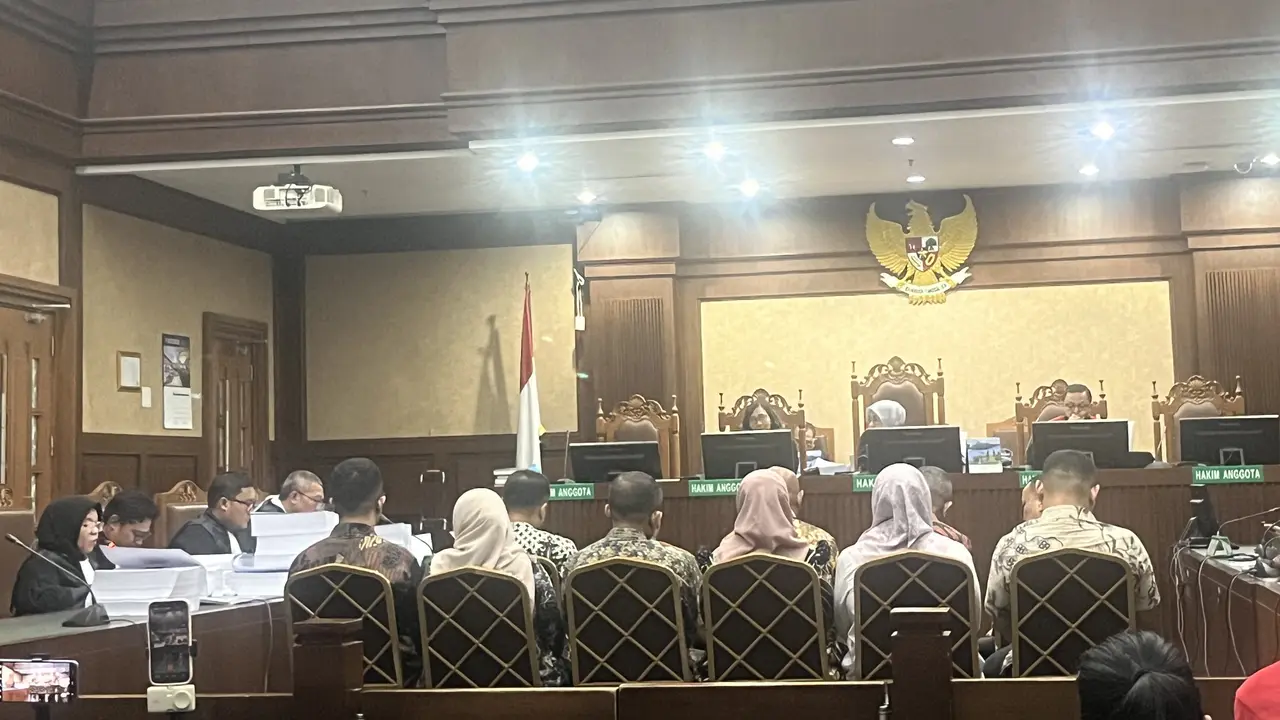 Jaksa Komisi Pemberantasan Korupsi (KPK) menuntut Terdakwa Temurila dan Miki Mahfud masing-masing tiga tahun penjara (Istimewa)