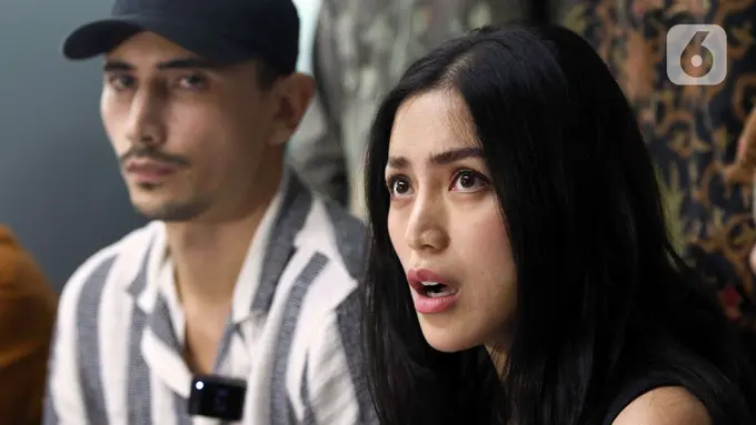 FOTO: Jessica Iskandar Beberkan Kasus Penipuan dan Penggelapan Investasi Mobil di Bali