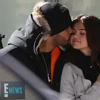 Selena Gomez dan The Weeknd kembali menunjukkan kemesraannya ditengah publik. (Foto: E!News)