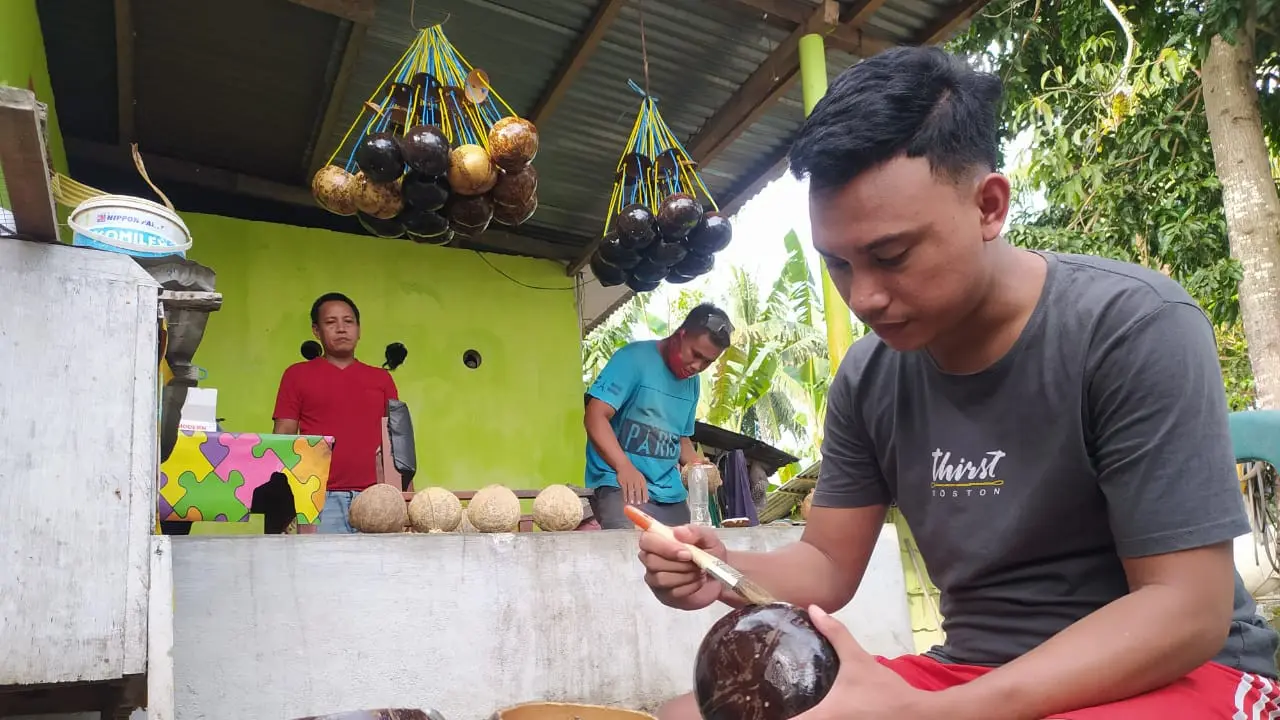 Kerajinan Tempurung Kelapa
