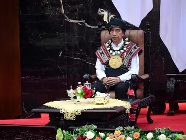 Presiden Joko Widodo atau Jokowi saat menghadiri Sidang Tahunan MPR dan Sidang Bersama DPR-DPD Tahun 2023 di Gedung Nusantara, Kompleks Parlemen, Senayan, Jakarta, Rabu (16/8/2023).  Seperti tahun-tahun sebelumnya, Presiden Jokowi tampak hadir dengan memakai busana adat Nusantara. (Foto: Lukas - Biro Pers Sekretariat Presiden)