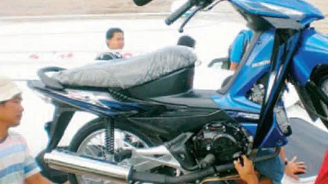 Kuli Angkat Motos