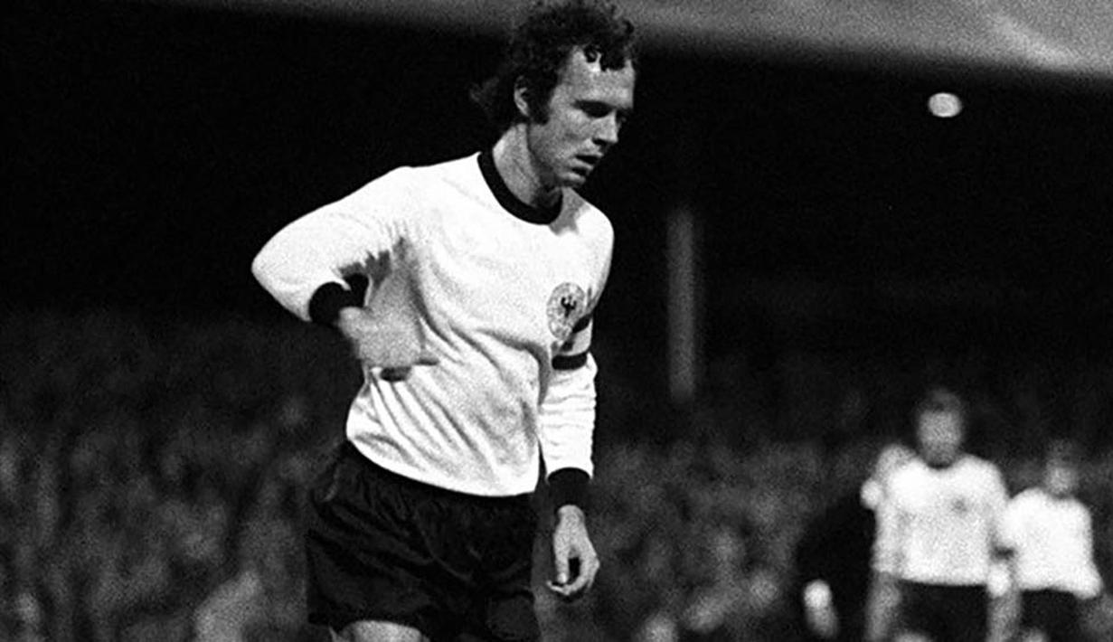 3. Franz Beckenbauer, bek tangguh asal Jerman Barat ini merupakan bagian dari generasi emas tim Panser pada Piala Eropa 1972, sulit untuk bisa menembus penjagaannya. (UEFA)