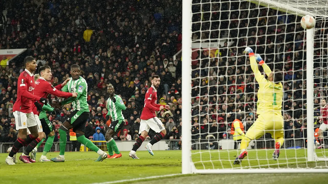 Foto: Bangkit dari Keterpurukan, MU Libas Real Betis di Liga Europa 2022/2023