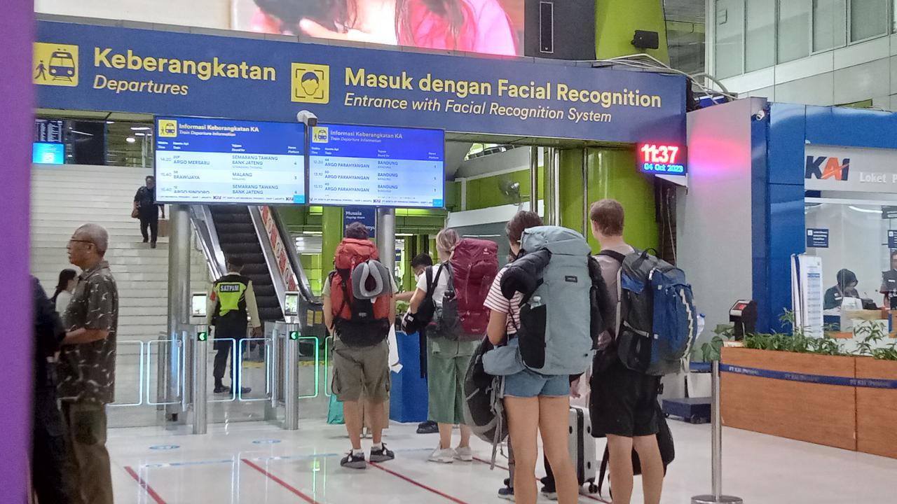 Cara Anti Ribet Boarding Kereta Api Tanpa E-KTP atau Tiket Fisik