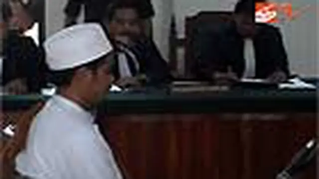 Terdakwa Kasus Cikeusik Dituntut Tujuh Bulan