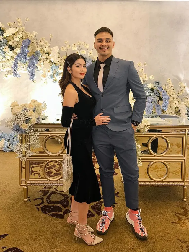 6 Potret Marco Ivanos Sepupu Raisa Lamar Artis FVT Debi Sagita, Romantis di Jepang