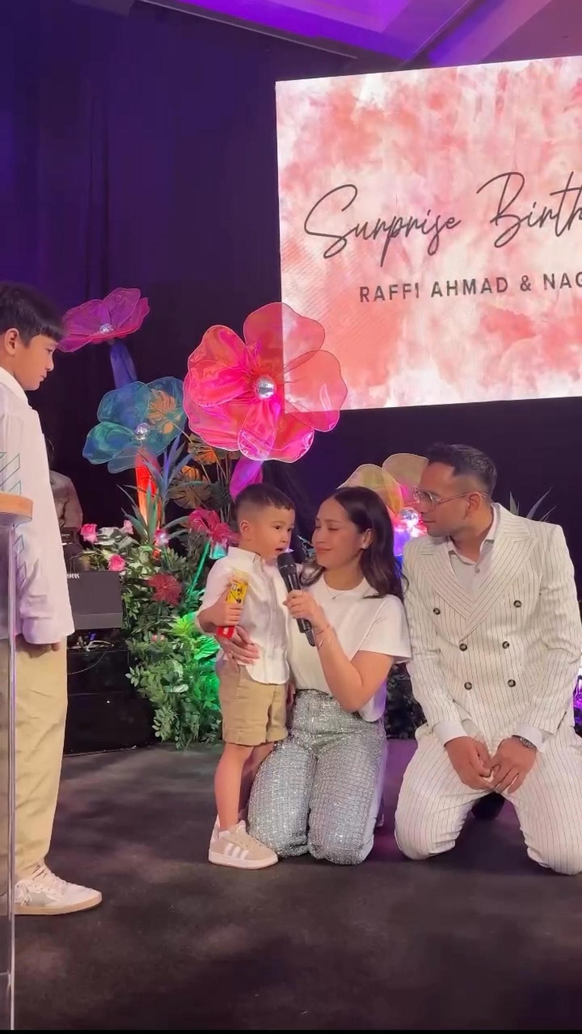 Momen Haru Rayyanza Beri Kejutan Nyanyi di Ulang Tahun Raffi Ahmad dan Nagita Slavina