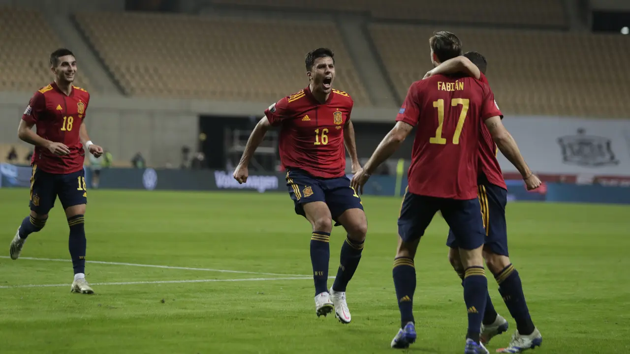 Ferran Toren Hattrick, Spanyol Gulung Jerman 6-0