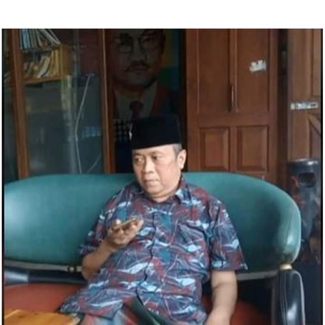 5 Potret Terbaru Ki Joko Bodo Usai Sembuh dari Sakit, Kini Pakai Alat Bantu Jalan