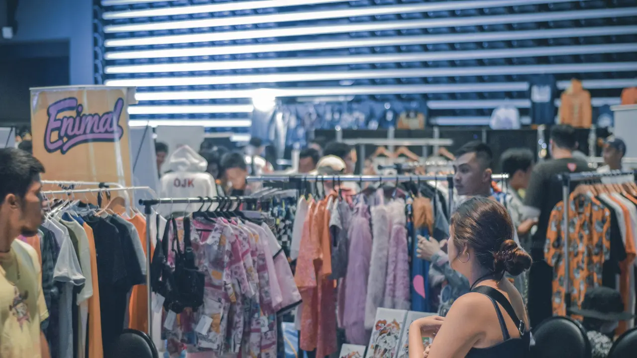 Jadi Gaya Hidup Anak Muda Masa Kini, Begini Asal-usul Thrifting