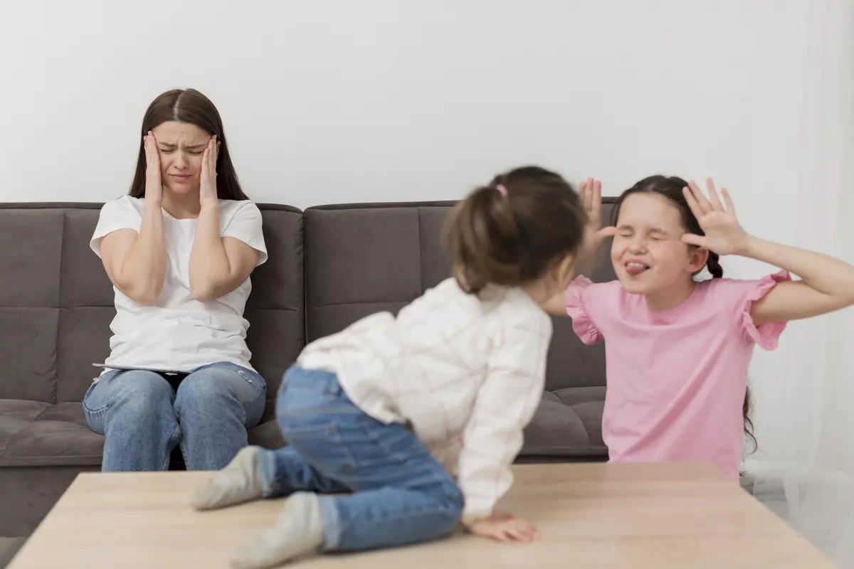 Dari Ribut Jadi Kompak: Tips Mengelola Rivalitas Kakak-Adik agar Lebih Positif [Dok/freepik.com]