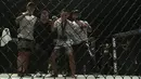 Stefer Rahardian usai mengalahkan petarung asal India, Himanau Kaushik pada ajang One Championship 2018 di Jakarta Convention Center, Sabtu (12/5/2018). Stefer Rahardian mudah pada menit kedua ronde pertama. (Bola.com/Nick Hanoatubun)