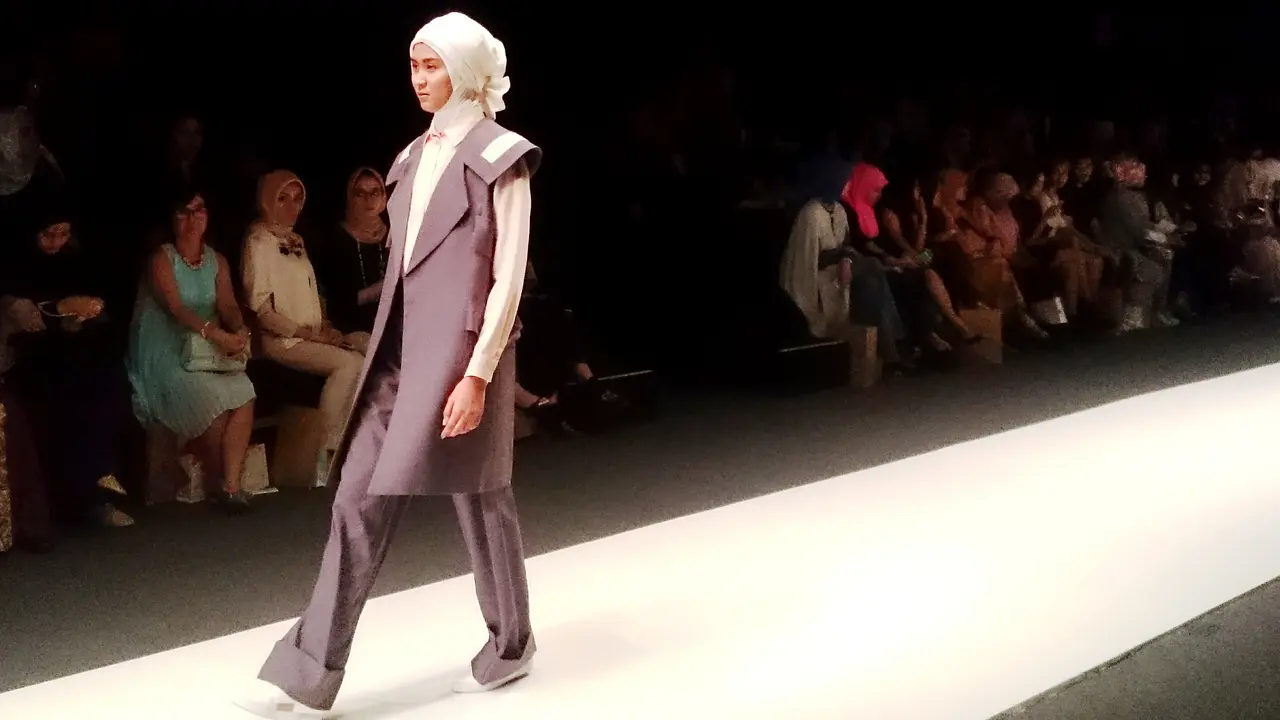 ETU by Restu Anggraini - Jakarta Fashion Week 2016 2