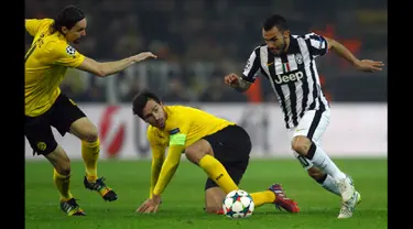 Duel panas terjadi di leg kedua 16 besar Liga Champions antara  Borussia Dortmund dengan Juventus di Stadion Signal Iduna Park, German (18/3/15) . Juventus menang 3-0 atas Borussia Dortmund. (Reuters/Ina Fassbender)