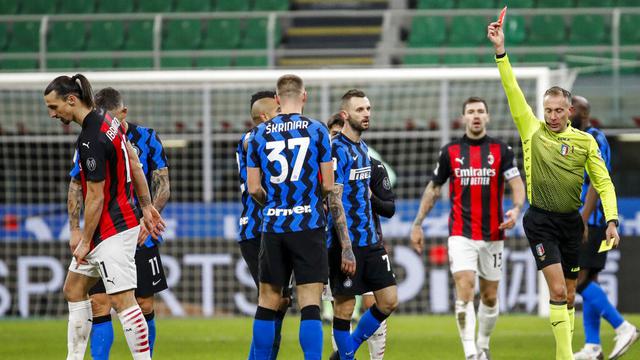 FOTO: Ibrahimovic Diusir Wasit, Eriksen Bawa Inter Milan Depak AC Milan dari Coppa Italia
