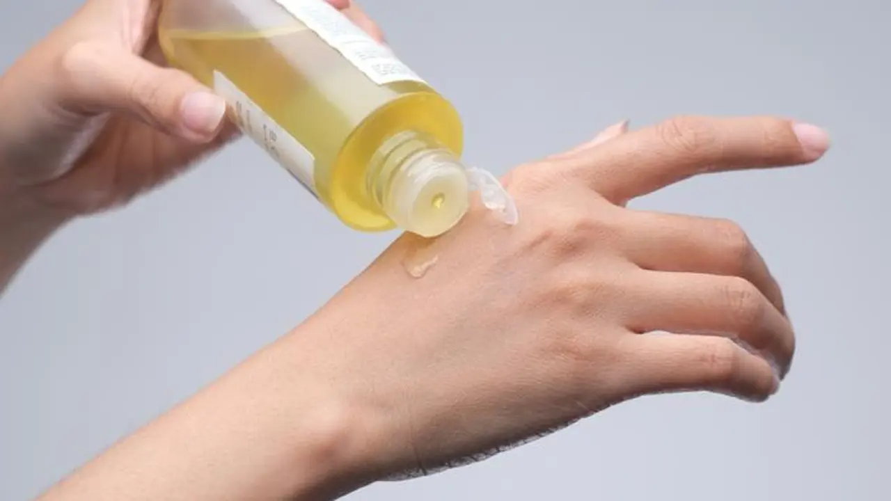 Perbedaan Body Oil dan Body Serum