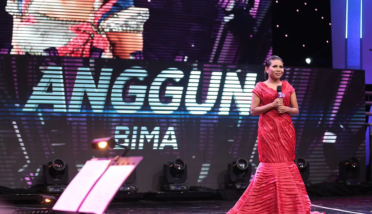 Pujian dari para juri lewat penampilannya, Inul Daratista "Tampilan @DA3_Anggun malam ini bagus banget komentar Bunda @daratista_inul. #DAcademy3" tulis Inul dalam twitter. (Adrian Putra/Bintang.com)
