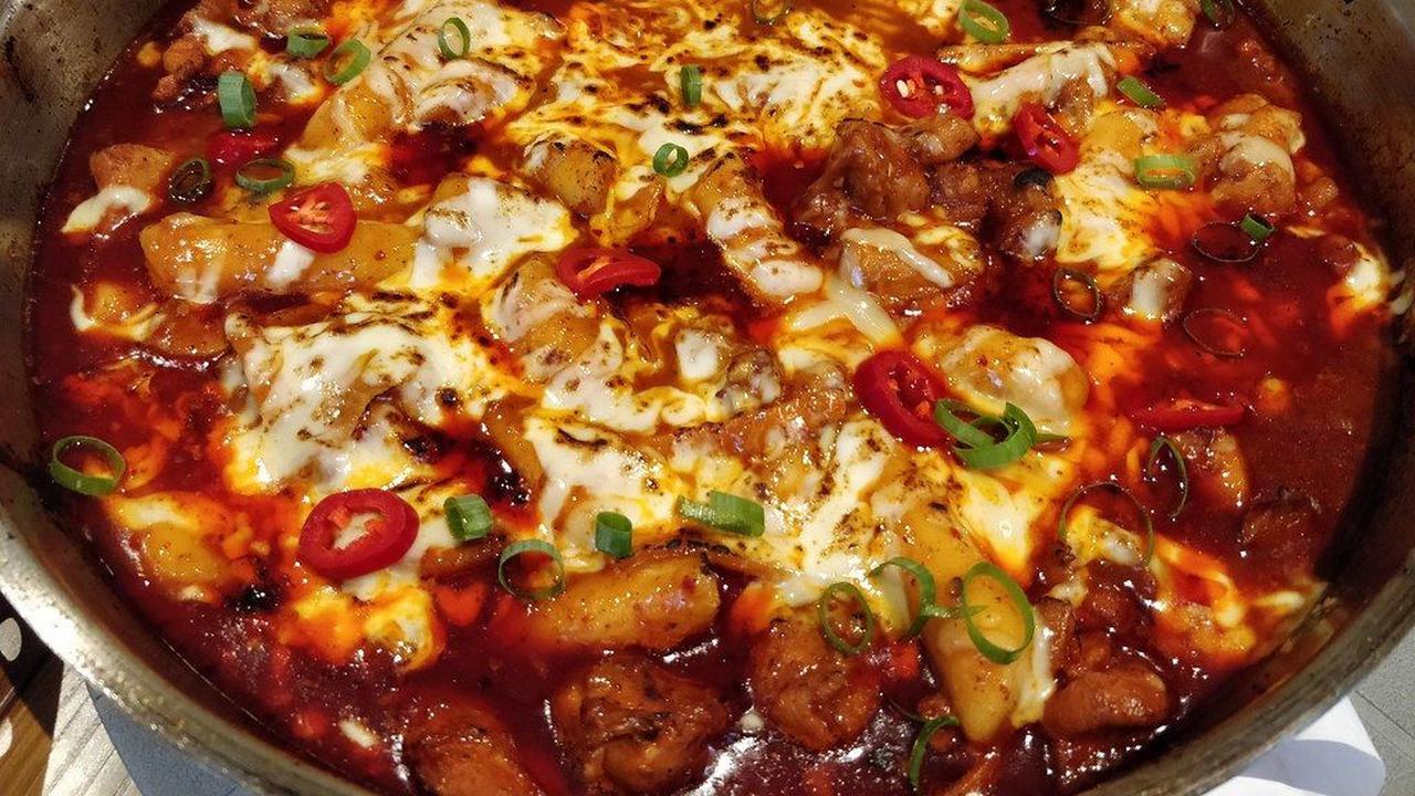 3. Resep Mozzarella Buldak (Ayam Goreng Mercon)