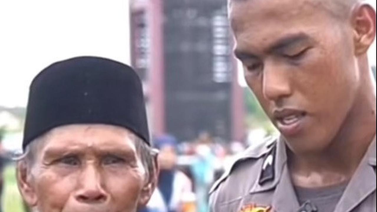 Viral Kisah Anak Pengangkut Sampah Jadi Polisi, Begini Ungkapan Rasa Bangga Sang Ayah