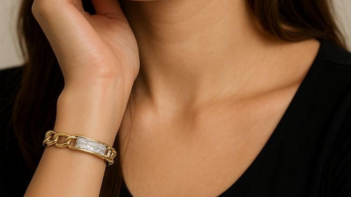 7 Model Gelang Rantai Kombinasi Plat 2025, Aksesori Elegan Perindah Penampilan