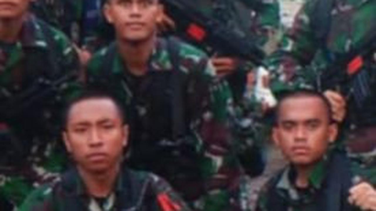 "Dinyatakan di Krikes itu saya dibilang adanya tumor tulang," paparnya. <br>