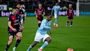 Pemain Juventus FC, Jonathan David, beraksi dalam pertandingan Serie A antara Cagliari Calcio dan Juventus FC di Cagliari, Italia, Sabtu, 17 Januari 2026. (Gianluca Zuddas/LaPresse via AP)