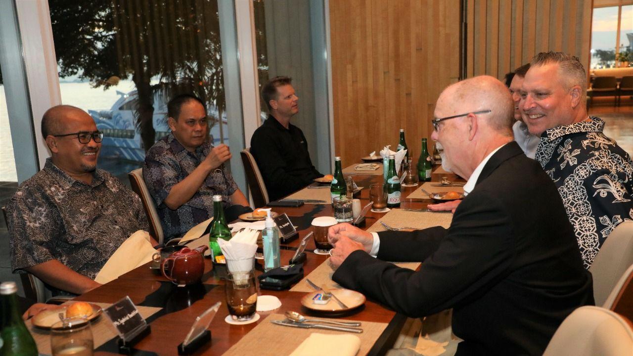 Pertemuan BP Batam dengan perusahaan AS McDermott di Goji Kitchen & Bar Batam Marriot Hotel Harbour Bay, Minggu (7/8/2022).