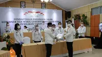 Bupati Minahasa Selatan Christiany Eugina Paruntu (CEP) dan Bupati Boltim Sehan Salim Landjar (SSL), Minggu (6/9/2020), resmi mendaftar sebagai bakal calon Gubernur dan Wakil Gubernur Sulut.